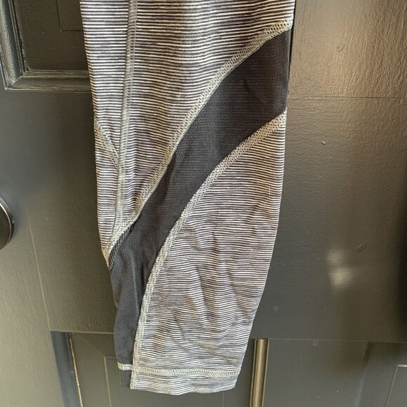 Lululemon Leggings Women Size 6 Black Gray Inspire Tight II Athletic Activewear - Picture 4 of 8